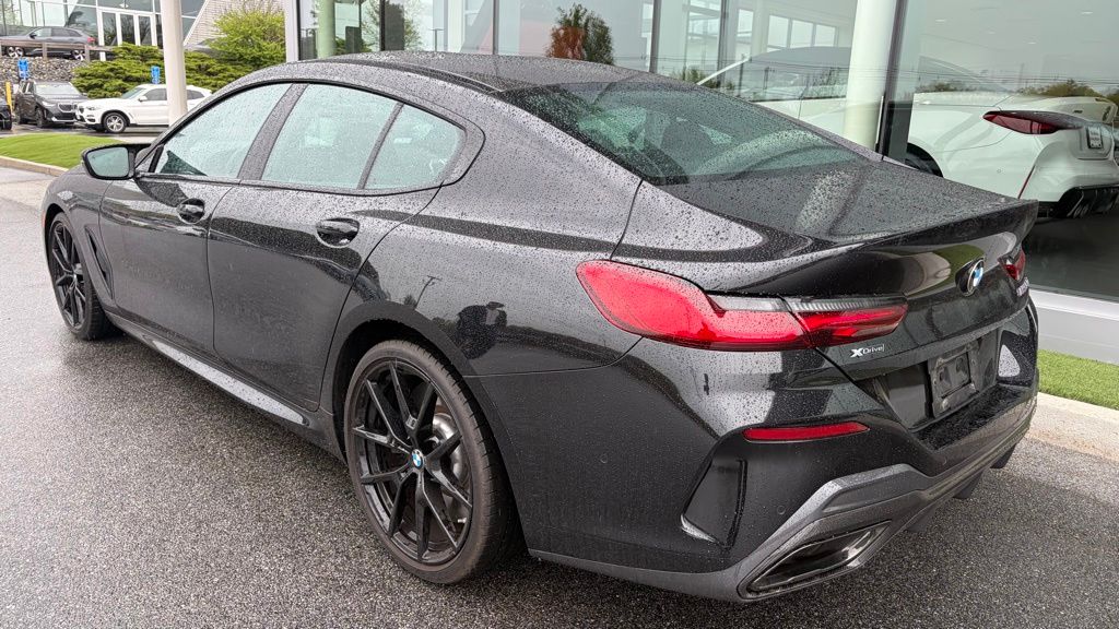 bmw 8 series 2024 WBAGV8C0XRCP05522 image bmw 8 series 2024 WBAGV8C0XRCP05522 image